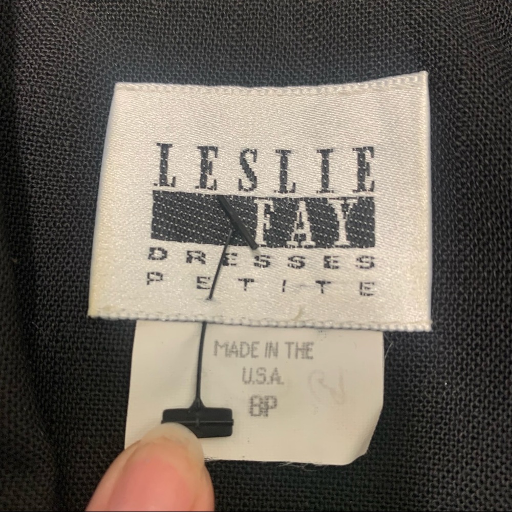 Vintage 90s Leslie Fay Retro tuxedo blazer size 8P - Picture 2 of 6